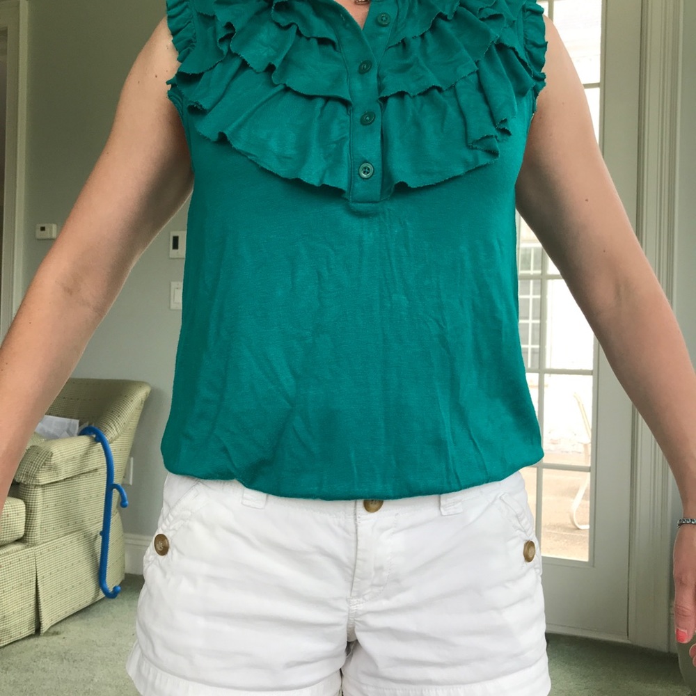 Sleeveless Ruffled top Small